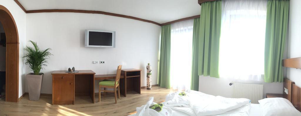Mathiasl Panorama Ferienwohnungen Bodensdorf Rum bild